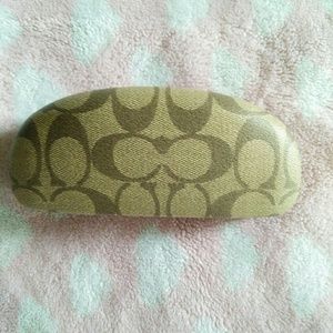 💯 % Authentic Coach sunglasses  case